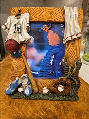 RESIN 3D BASEBALL THEMED 7¼” X 5½" PICTURE FRAME Opening Is 3⅛" x 4½"
